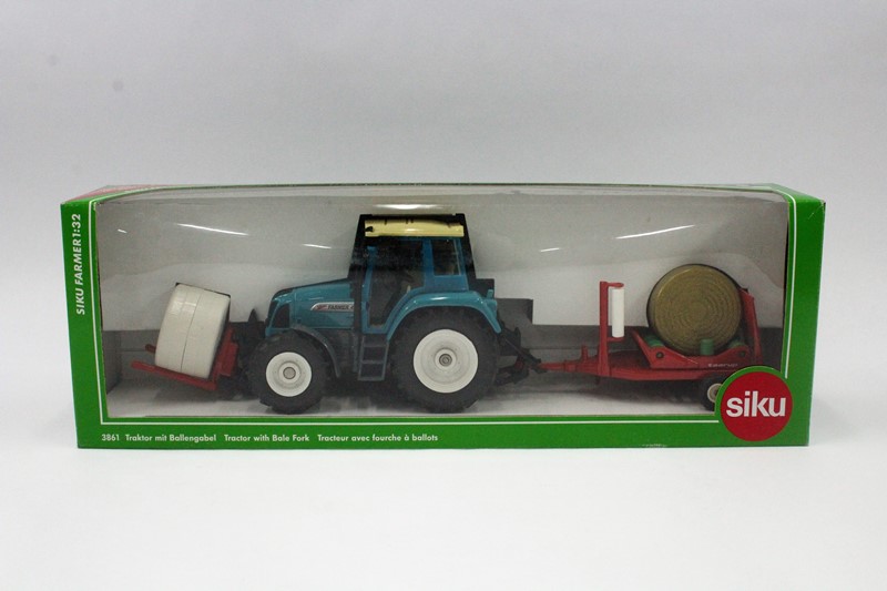 thumbnail image 2 of 1:32 Scale Red Bale Fork For Front Hydraulic – Fits Siku Tractor Models 2 of 2